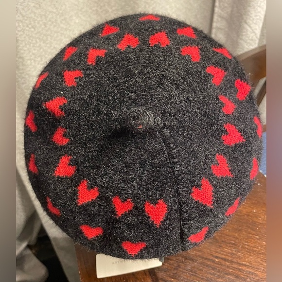 Anthropologie‎ Maeve Red Heart Beret Black Fuzzy Knit O/S NWT Romantic Hat main image 9